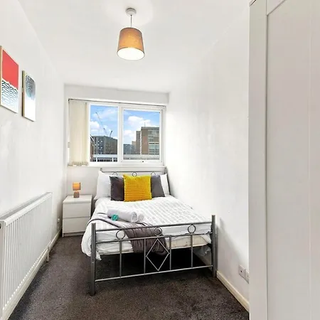 3br Duplex - Uni - Leeds (West Yorkshire)
