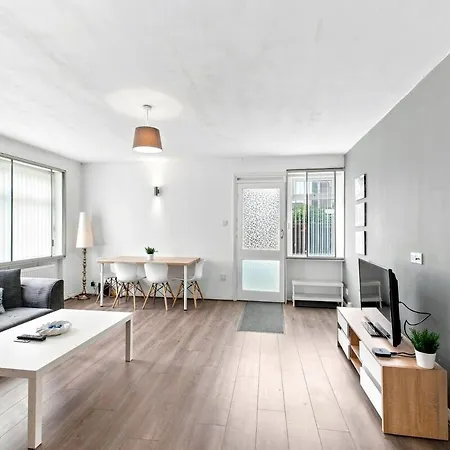 3br Duplex - Uni - Leeds (West Yorkshire)